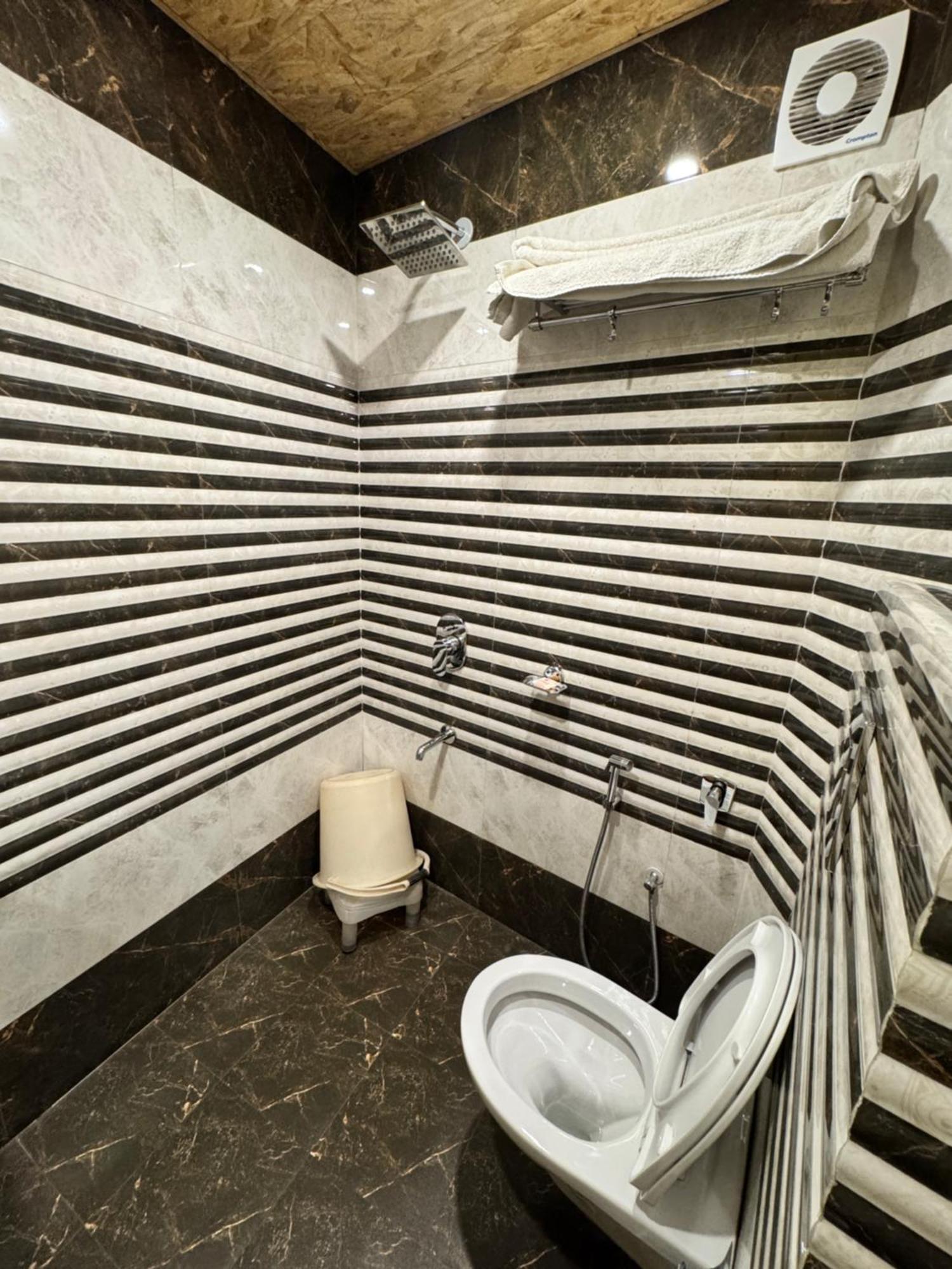 Victory Hotel And Restaurant By Gs Hospitality Shimla Extérieur photo